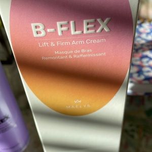 Full size lift and firm arm cream. B-Flex by Maelys. Offers welcome